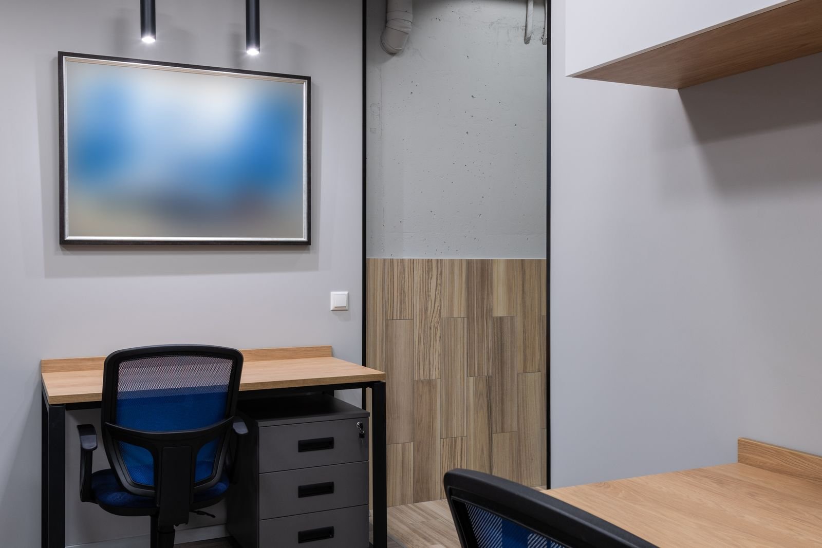 Espace de bureau moderne propre et bien entretenu